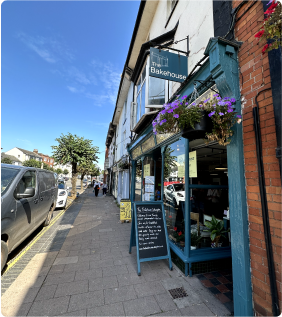 picture of the Cullompton high street